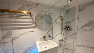 Koupelna v ubytování 所在行旅2館-渡咕所在 UrbanAbode2-DUGU + 141 fotografií