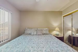 En eller flere senge i et værelse på Settlers Run Escape