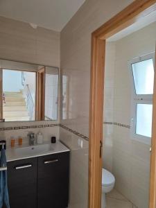 Koupelna v ubytování Designer Beach House - Near Grand stadium