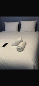 Postel nebo postele na pokoji v ubytování The Hyve Budget Hotel Rotterdam