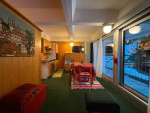 Χώρος καθιστικού στο Appartamento Cinzia Residence Solaria Marilleva 1400