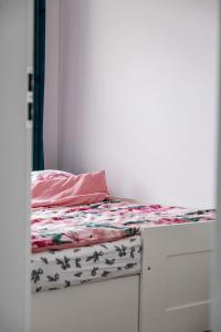 Ένα ή περισσότερα κρεβάτια σε δωμάτιο στο Apartment Moderna