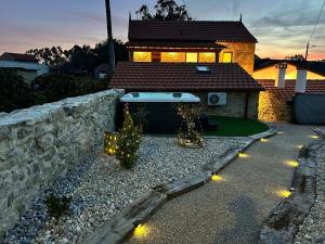 Το κτήριο όπου στεγάζεται  η παραθεριστική κατοικία +6 φωτογραφίες