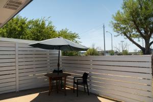 En balkon eller terrasse på Private Retreat in North Austin