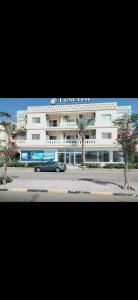 Bygningen som lejligheden ligger i + 5 billeder