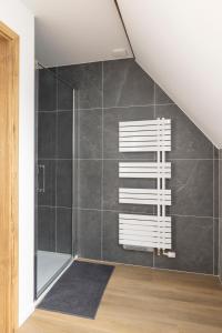 Et badeværelse på Les 4 Fontaines + 93 billeder