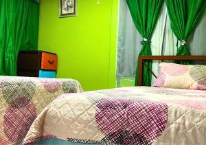 Postel nebo postele na pokoji v ubytování Peace of the forest