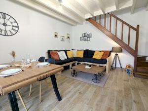 Un lugar para sentarse en Le Nid Douillet - Duplex Bois & Charme