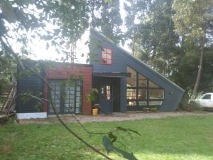 Budova, kde se chata nachází