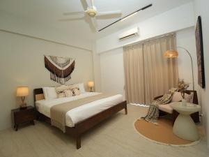 Postel nebo postele na pokoji v ubytování Cozy Seaview Escape 2BR 6pax bythesea bathroom