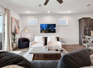 TV/trung tâm giải trí tại Deja Blue Perfect Location St George Island Private Pool