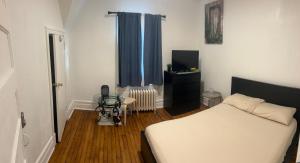 Ένα ή περισσότερα κρεβάτια σε δωμάτιο στο Maison Mae Pillars