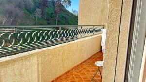 Μπαλκόνι ή βεράντα στο Monopolios