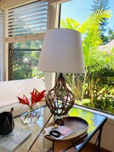 En have udenfor Princeville Townhouse Apt - Views, Pool, Near Hanalei!
