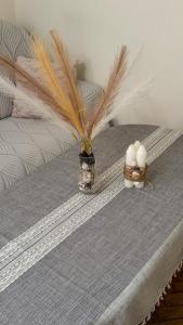 Postel nebo postele na pokoji v ubytování Квартира в Сисиане на главной площади Բնակարան Սիսիանում հրապարակի վրա Apartment in Sisian on the main square