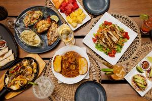 Jídlo v hotelu nebo okolí