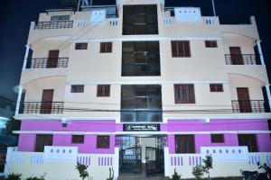 Το κτήριο όπου στεγάζεται  το διαμέρισμα