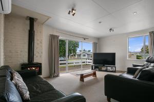 Et tv og/eller underholdning på The Charleston Charmer - Whangamata