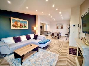 Et opholdsområde på Villa Carolina - Sea View - Design - Private Terrace