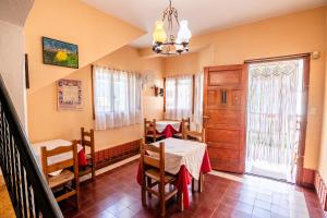 Χώρος καθιστικού στο HOSTERIA NIDO DE CONDORES-Solo Adultos