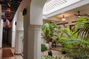 Zahrada ubytování Emerald Palm Courtyard Hotel