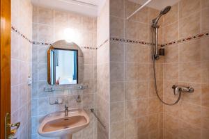 Koupelna v ubytování B&B Villa Hotel + 30 fotografií