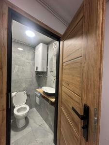 Ένα μπάνιο στο Świecie Apartament Biznesowy +4 φωτογραφίες