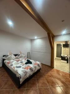 Ένα ή περισσότερα κρεβάτια σε δωμάτιο στο Świecie Apartament Biznesowy