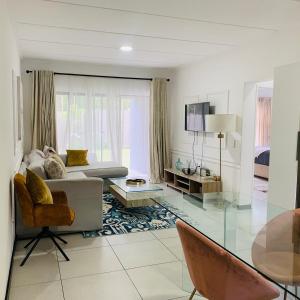 Et tv og/eller underholdning på Stunning 2Bed Garden Apartment + 22 billeder