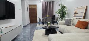 Телевизор и/или развлекательный центр в EL Nido