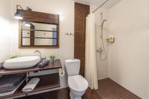 Phòng tắm tại Old Town Penthouse 2 Bedroom Suite on Two Floors +13 ảnh