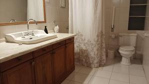 Ένα μπάνιο στο Bayti Hostal