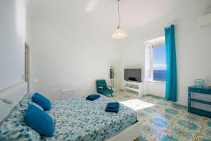 Et tv og/eller underholdning på Maison Turquoise sea view - Amalfi Coast