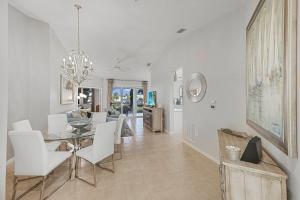 Φωτογραφία από το άλμπουμ του 4660 Hawks Nest Way Unit 204 σε Old Marco Junction +49 φωτογραφίες