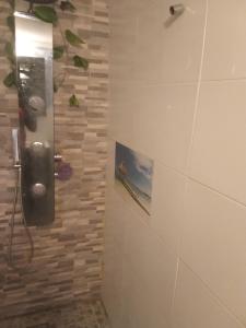 Ένα μπάνιο στο chambre sur fdf