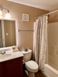 Phòng tắm tại 3.2 Near Field of Dreams +9 ảnh