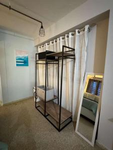 Palanda nebo palandy na pokoji v ubytování The Spot at Rincon