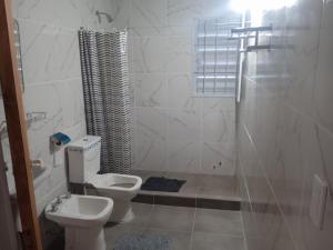 Et badeværelse på Piquillin San Lorenzo + 22 billeder