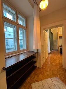 Η κουζίνα ή μικρή κουζίνα στο Mariahilf Best Location Apartment