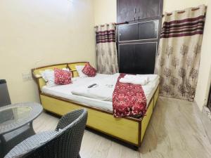 Una cama o camas en una habitación de Fort View