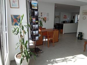 Lobbyen eller receptionen på Gîte d'étape du Cragou - Ostal Le Cloître Saint-Thégonnec