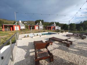 Πισίνα στο ή κοντά στο Cabañas Nakupenda