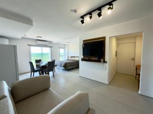 Μια τηλεόραση ή/και κέντρο ψυχαγωγίας στο Apartamento en Luque cerca de Asunción805