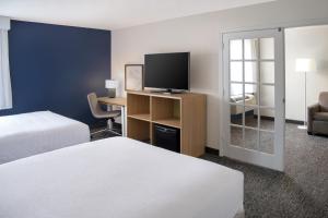 Et tv og/eller underholdning på Spark by Hilton St Robert Fort Leonard Wood