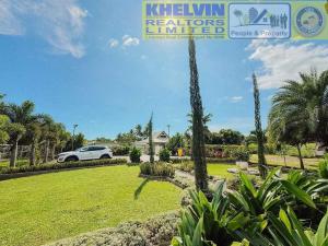 En have udenfor Villa Up Your Holiday