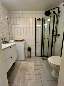 Ένα μπάνιο στο Charming Duplex near the beautiful Akerselva river +11 φωτογραφίες