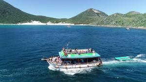 Φυσικό τοπίο κοντά σε αυτό το πλωτό κατάλυμα