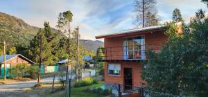 En generel udsigt til bjerge eller udsigt til bjerge taget fra feriehuset