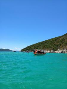 Φυσικό τοπίο κοντά σε αυτό το πλωτό κατάλυμα