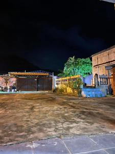 Tòa nhà nơi chỗ nghỉ nhà dân tọa lạc